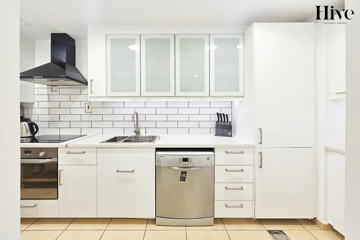 Spacious 2 Bed Apartment In Shams 4 Jbr Dubai 0*,  United Arab Emirates